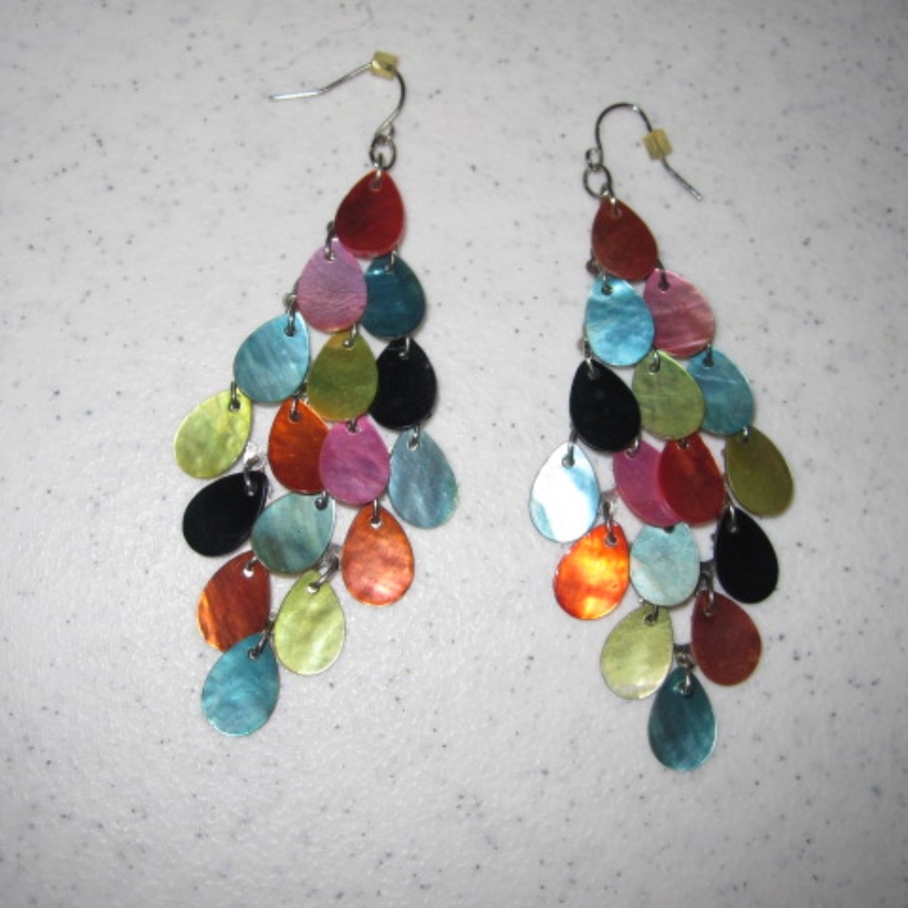 Fashion pierced earrings